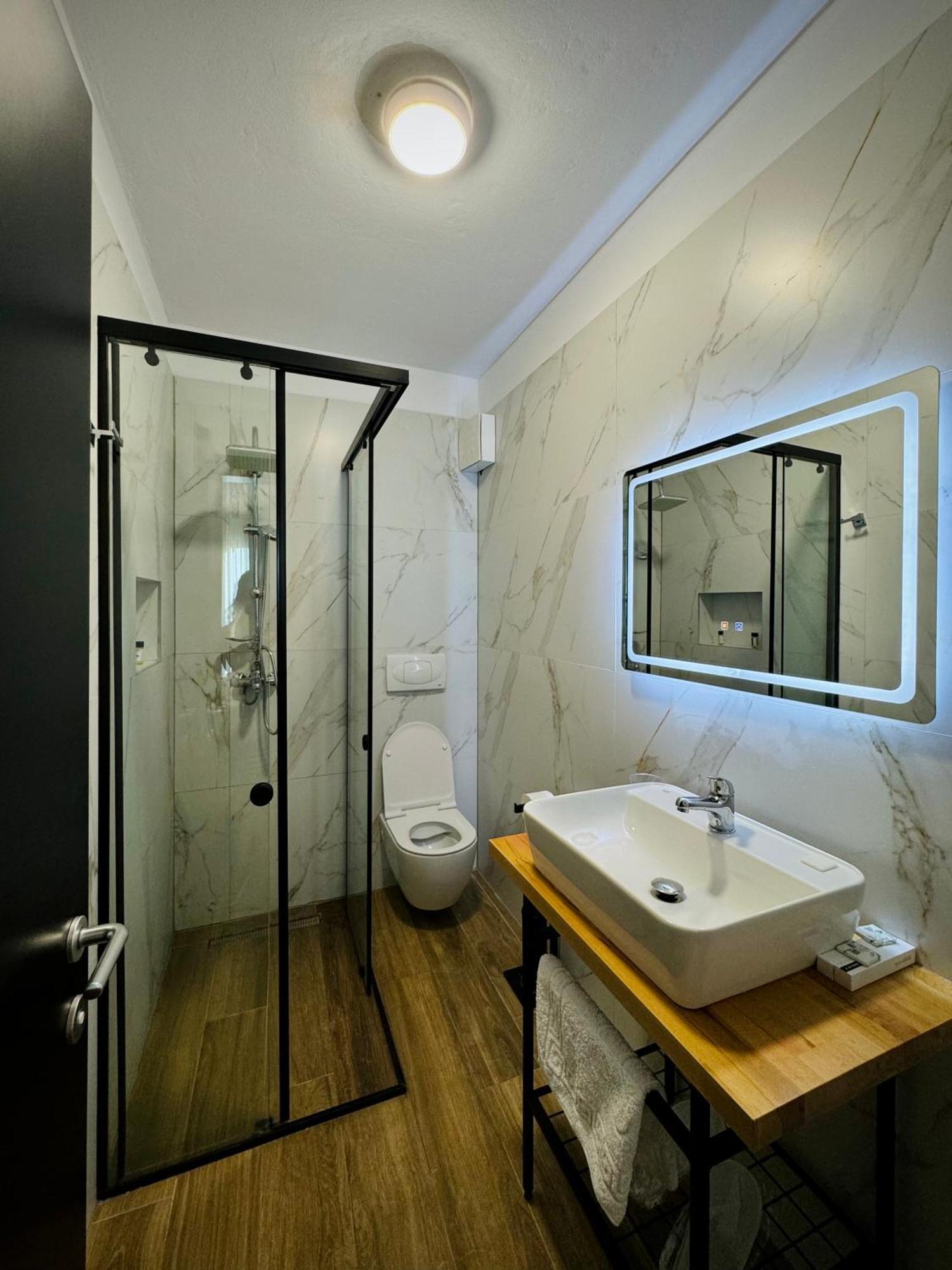 דרמי Gogo'S Boutique Hotel מראה חיצוני תמונה