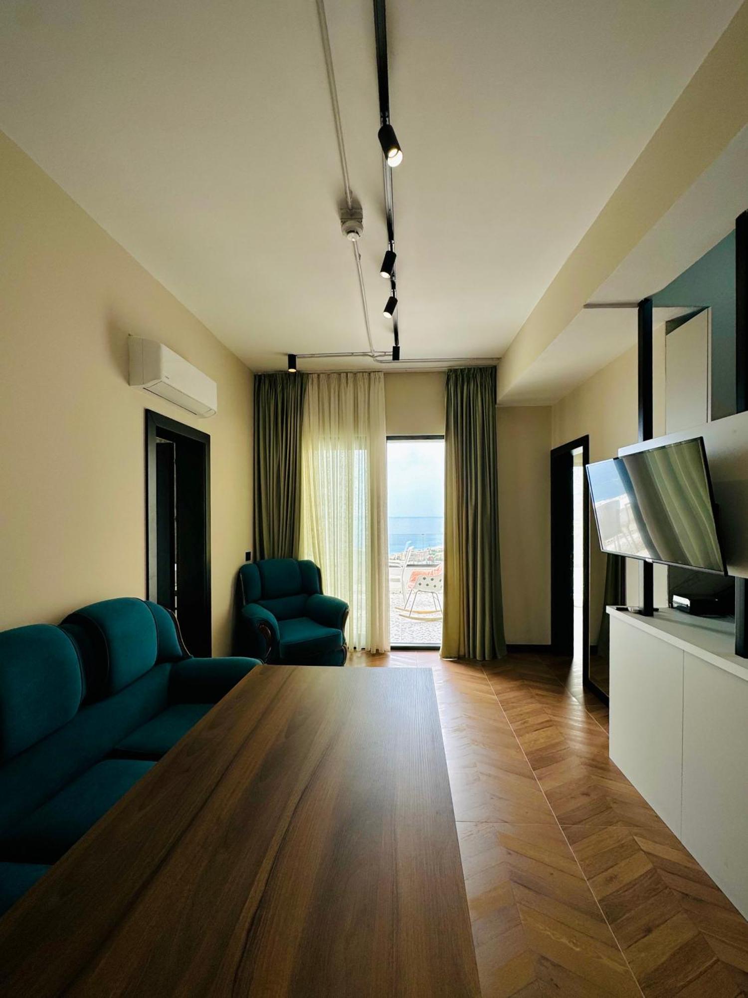 דרמי Gogo'S Boutique Hotel מראה חיצוני תמונה